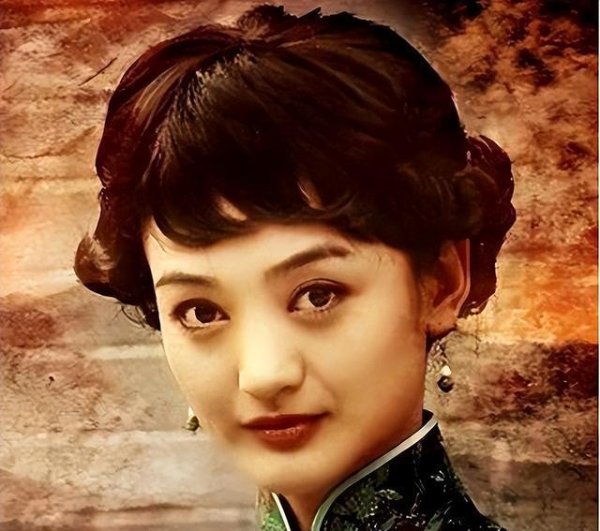 九牛网 演员朱杰：戏火人不红，从没有绯闻，看看老公是谁就知道原因了！